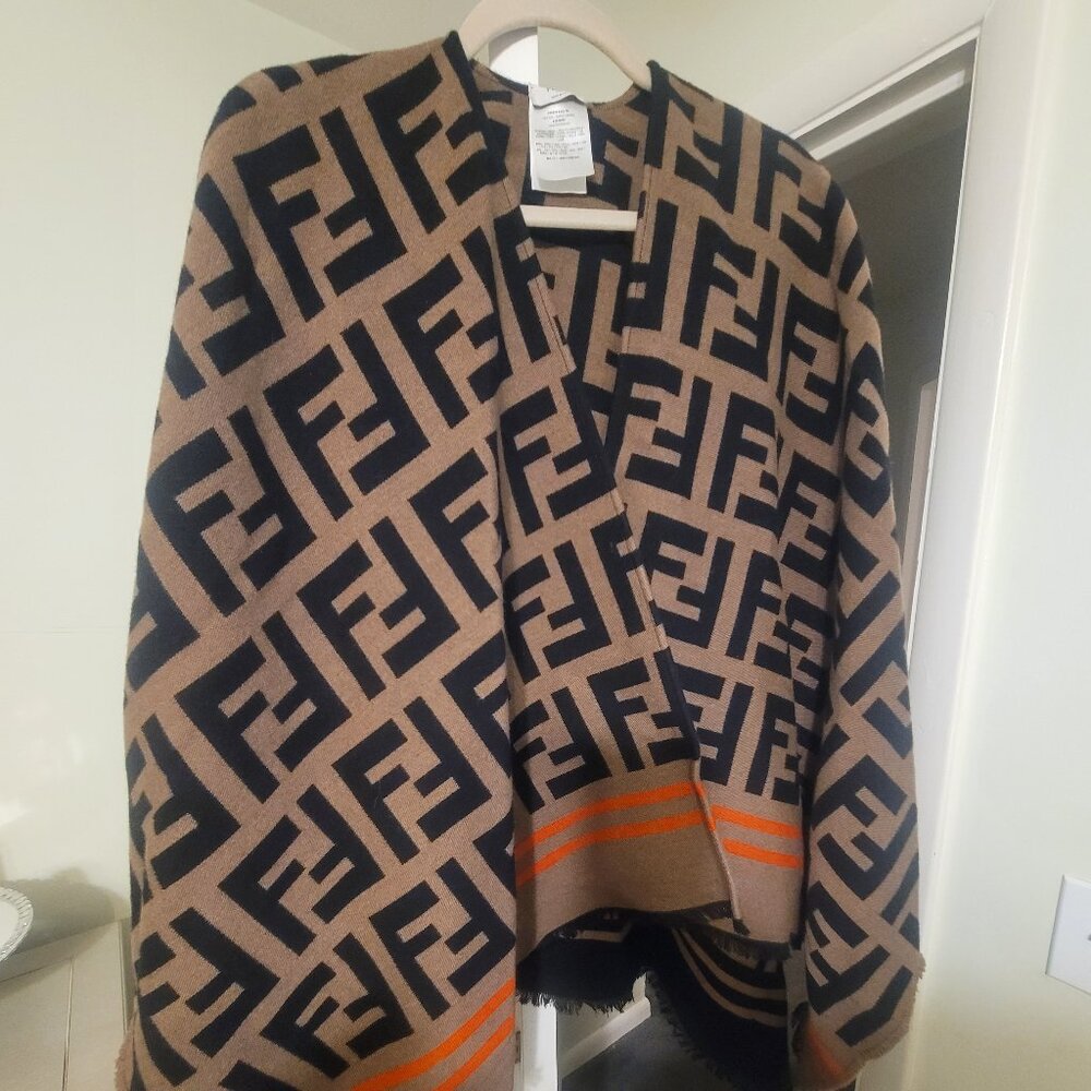 Fendi poncho